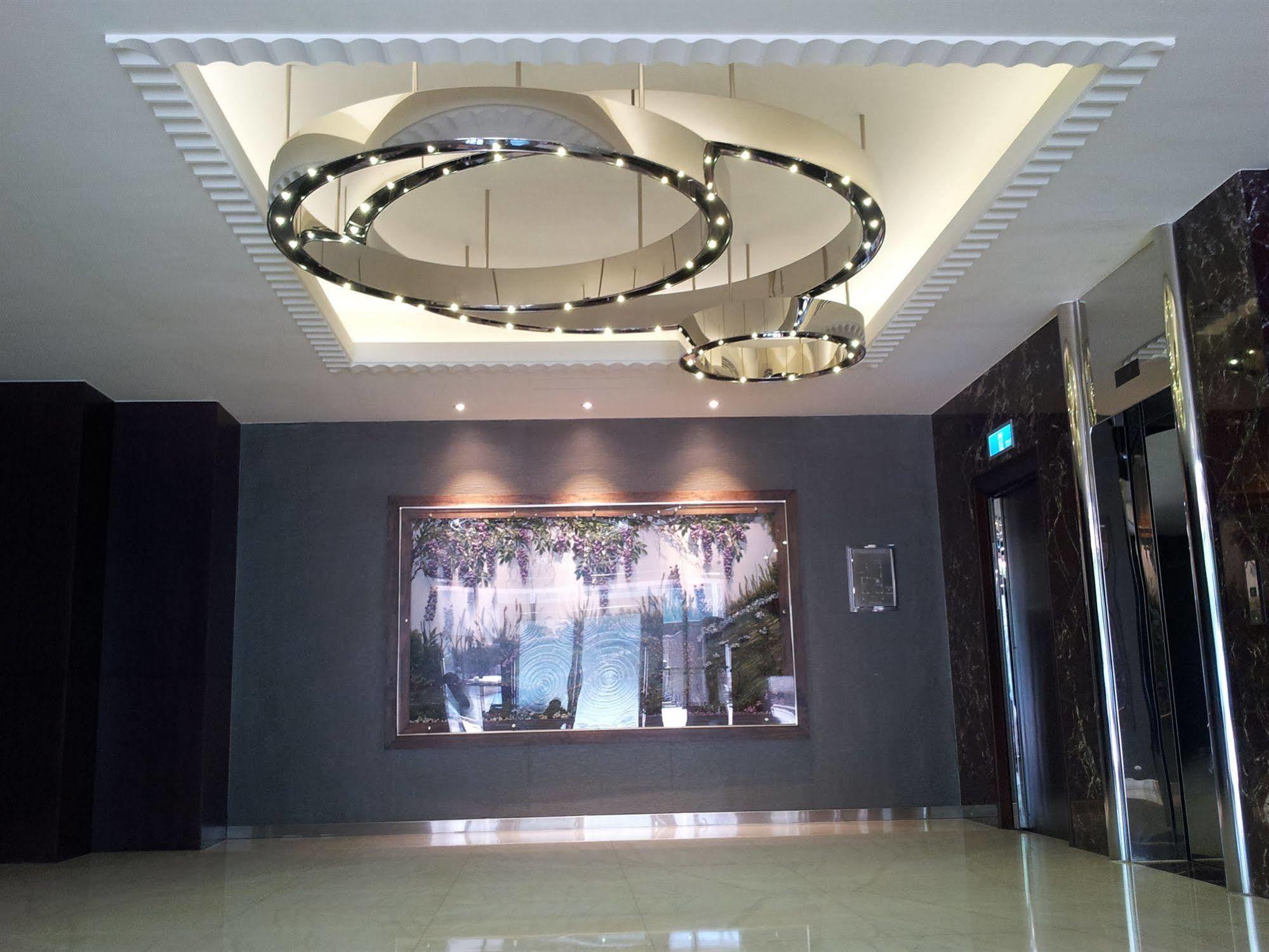 Royal Group Hotel Wu Fu Branch Kao-siung Exteriér fotografie